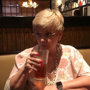 Meet your Posher, Pam